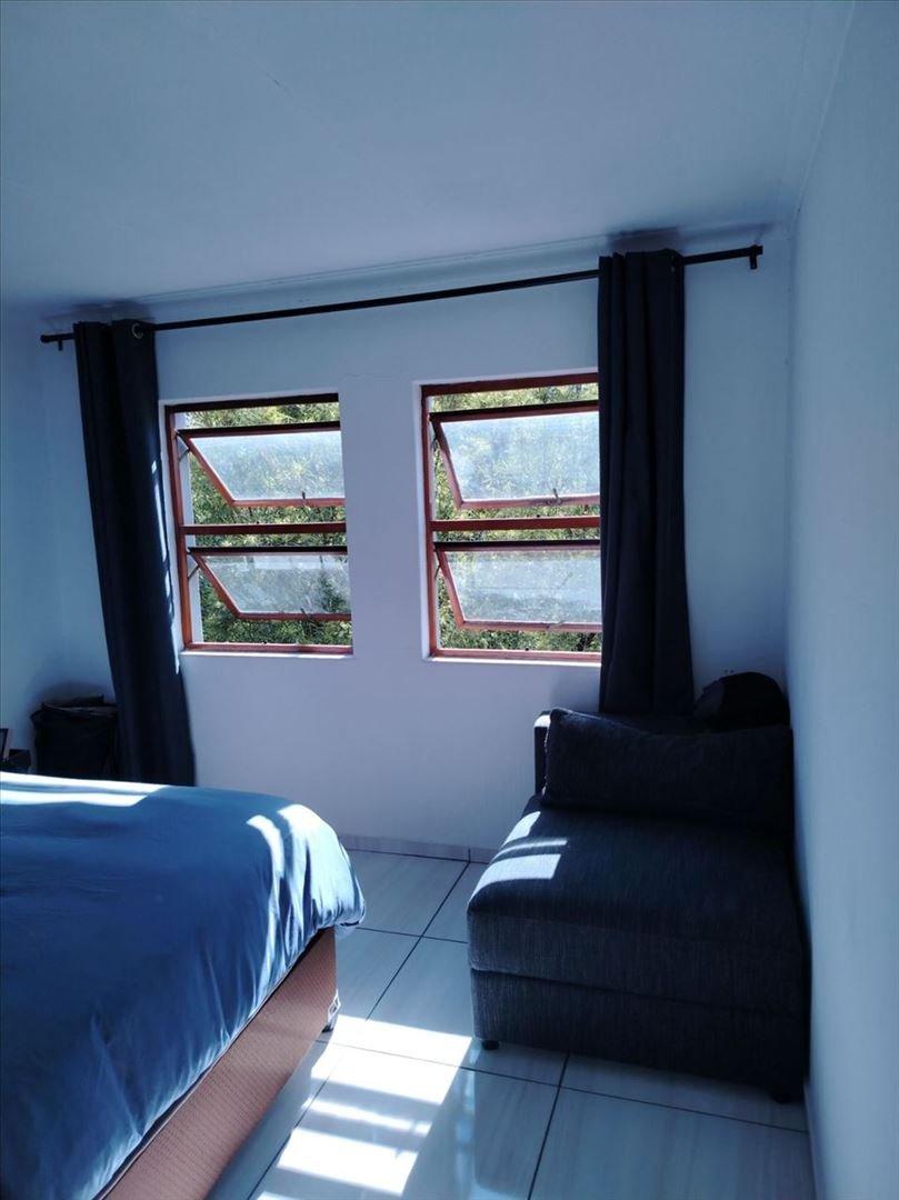 18 Lakefield Manor (11)
